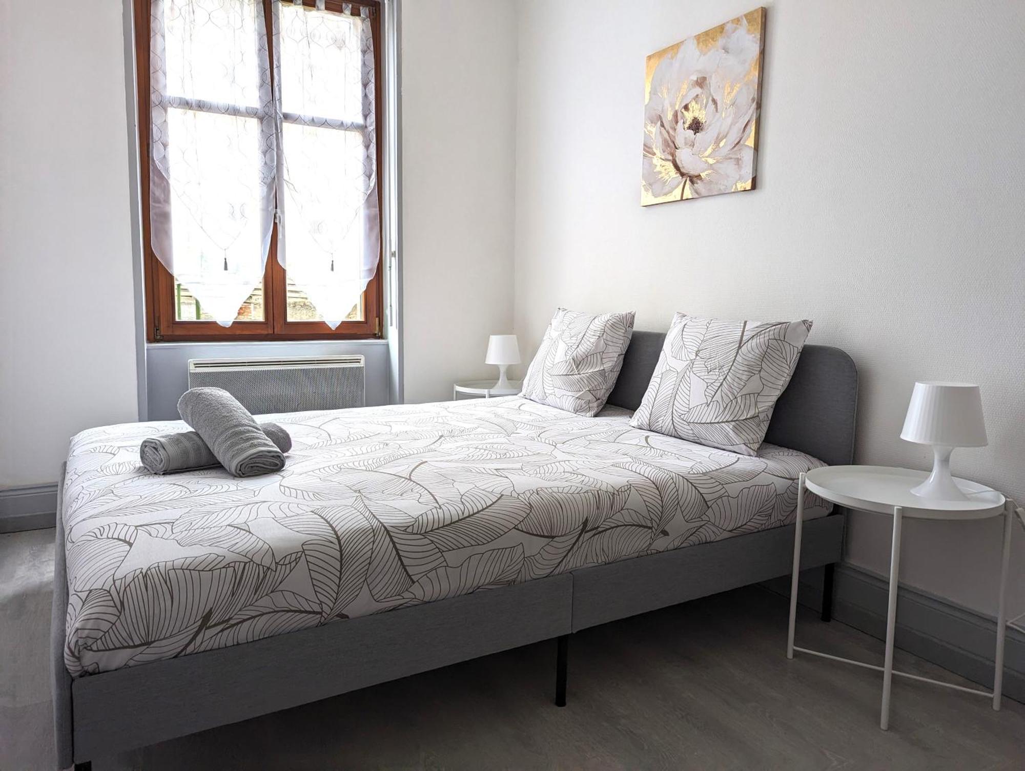 Le Mirage - 2 Chambres, Salon, Cuisine Equipee, Parking Et Wifi Gratuit Appartement *