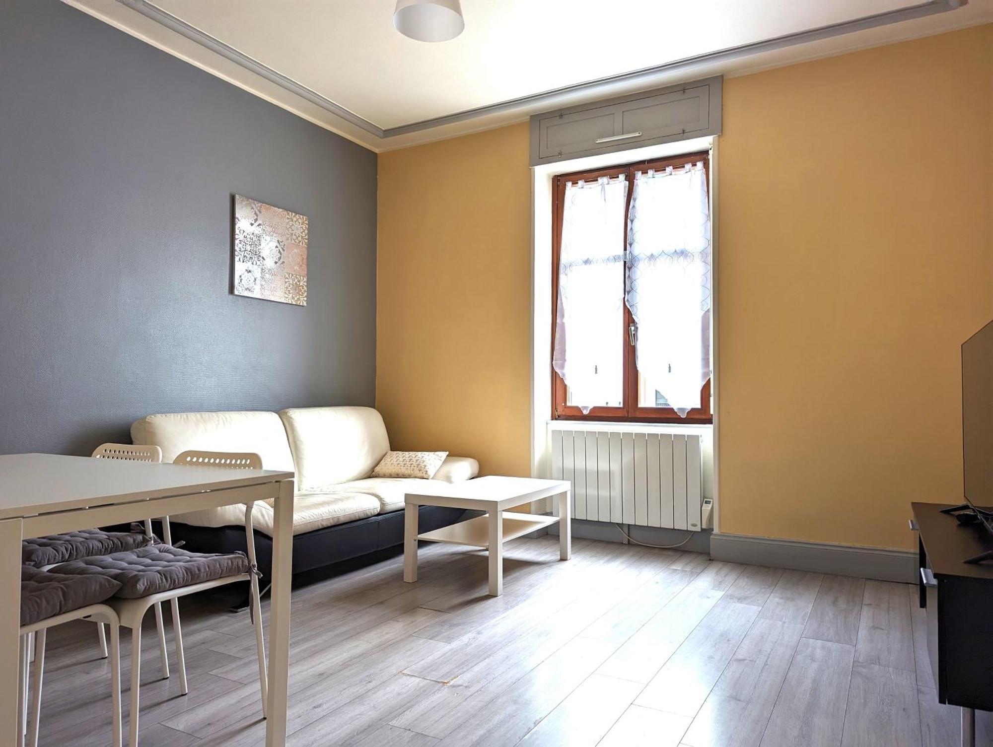 Le Mirage - 2 Chambres, Salon, Cuisine Equipee, Parking Et Wifi Gratuit Appartement