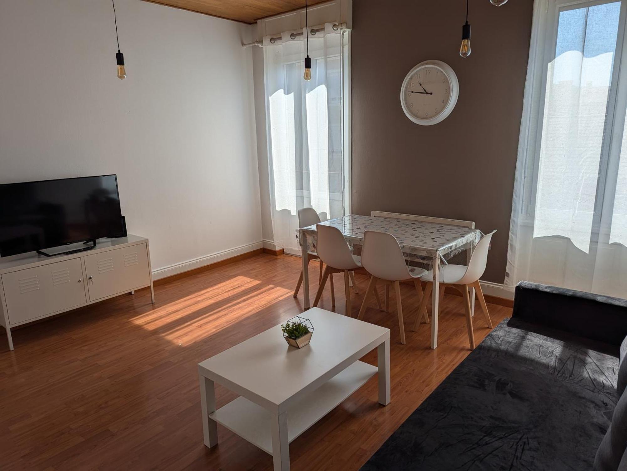 Le Mirage - 2 Chambres, Salon, Cuisine Equipee, Parking Et Wifi Gratuit Mulhouse