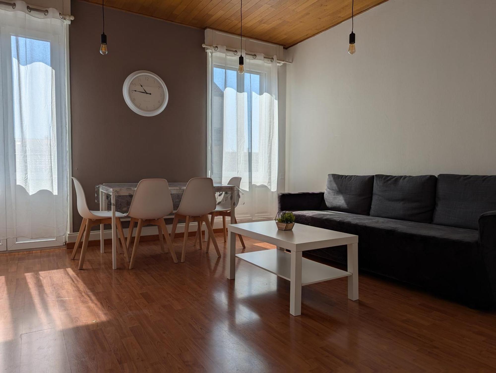 Le Mirage - 2 Chambres, Salon, Cuisine Equipee, Parking Et Wifi Gratuit Appartement *